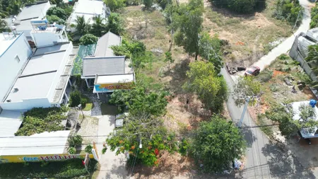 Bán lô đất thế đất cao view thung lũng mặt tiền đường Hồ Quang Cảnh. LH: 0974090487