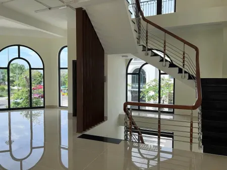 BDS HVL CHO THUÊ CĂN GÓC VIN Q9   Vị trí đắc địa, Cho Thuê 300m2 sàn