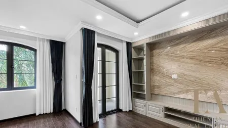 BDS HVL Chính chủ gửi cho thuê biệt thự liên kế Chateau Phú Mỹ Hưng, Q7 view vườn
