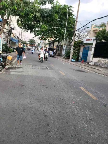 Mặt tiền Hoàng Ngần 4x25 mới ở ngay chỉ 9 tỷ 9