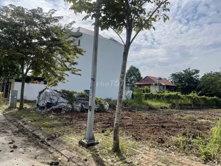 Bán gấp lô đất 120m2 chỉ với 2.29 TỶ, Sổ riêng, Liền kề Chợ đầu mối Thủ Đức, Mặt tiền Ngô Chí Quốc, Bình Chiểu