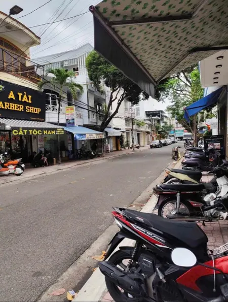 CẦN BÁN NHÀ: 4 tầng mặt tiền đường Đống Đa , cách ngã 4 Trần Nguyên Hãn 10m NHA TRANG -TỈNH KHÁNH HÒA ( đoạn giữa Trần Nguyên Hãn - Ngô Gia Tự )