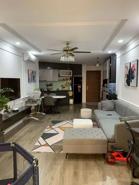 Bán căn hộ cc cao cấp Vinaconex 82m2 x 3 ngủ tại đường Nguyễn Xiển - Hoàng Mai - Giá 5.2 tỷ - sổ đỏ cc