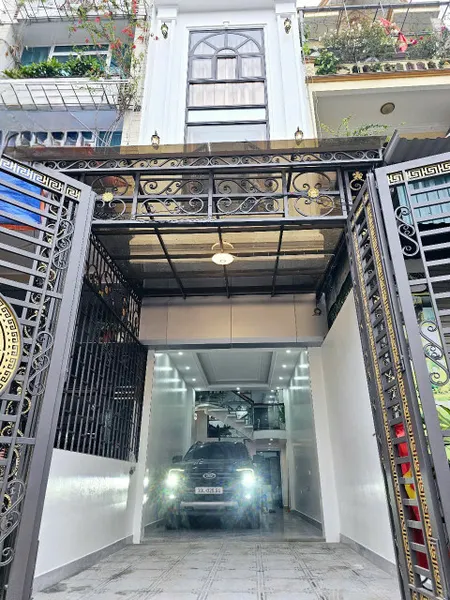 TÀI CHÍNH 6,X TỶ SỞ HỮU CĂN NHÀ PHỐ MẶT ĐƯỜNG CHÍNH CAO THẮNG,HẠ LONG