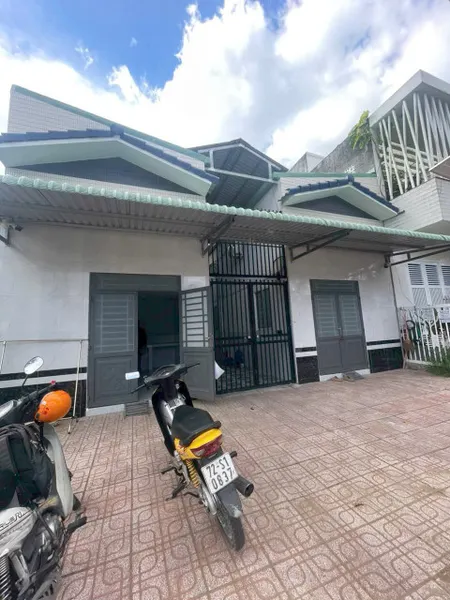 Cho thuê phòng 2,4 triệu có nội thất gần bệnh viện Hoàn Mỹ