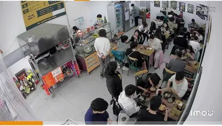 SANG NHƯỢNG QUÁN BÁNH ĐA CUA – BÚN – MIẾN NGAY ĐƯỜNG VẠN XUÂN