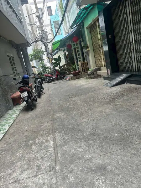 Chỉb3.1 tỷ - Bán nhà 2 tầng - 43m2 - Hẻm xe hơi 1/ đường Hồng Bàng - Phường 6 - Quận 6