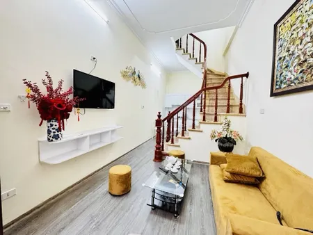 NHÀ ĐẸP ĐỐNG ĐA - DÂN XÂY - LÔ GÓC 2 MẶT THOÁNG - NGÕ NÔNG RỘNG THOÁNG -  GẦN PHỐ 
DTSD 30m2 x nhỉnh 3Ty