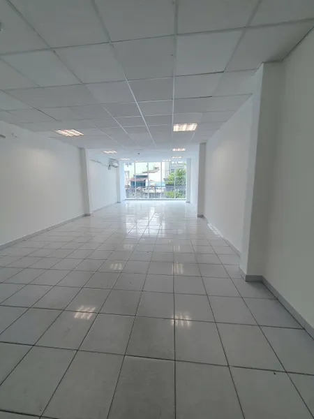 Cho thuê sàn văn phòng 45m² tại tòa nhà cao cấp, đầy đủ tiện ích - Giá chỉ 7,5tr