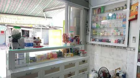 Nhà thuốc hoạt động lâu năm, muốn chuyển mặt bằng về gần nhà mình cần sang ạ.