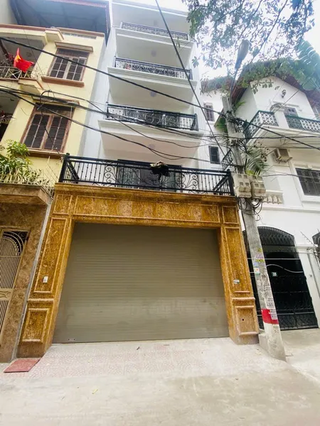 Bán nhà kim đồng phân lô 5 tầng thang máy long lanh ô tô tránh vào nhà kinh doanh hoàng mai