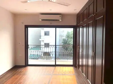 Bán nhà phân lô Bùi Huy Bích, ô tô tránh, đỗ ngày đêm  DT: 60m2 x 5 tầng, MT: 4,1m chào : 16,2 tỷ