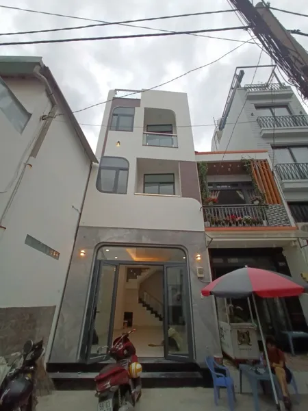 BÁN NHÀ MỚI XÂY, 51M2, GẦN VÒNG XOAY LÊ ĐẠI HÀNH QUẬN 11, 10,7 TỶ