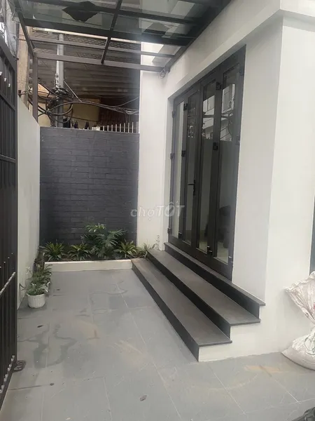 Cho thuê nhà 3 tầng ngõ 16 Phố Thượng Thuỵ, Phú Thượng, Tây Hồ