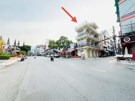 🔥Hiếm! CHO THUÊ NHÀ CĂN GÓC 4 TẦNG, 2 MẶT TIỀN ĐƯỜNG HAI BÀ TRƯNG & THỦ KHOA HUÂN