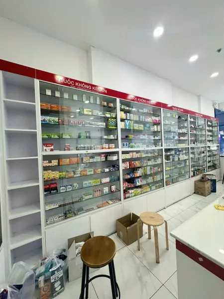 CHÍNH CHỦ SANG GẤP TẤT CẢ NỘI THẤT NHÀ THUỐC