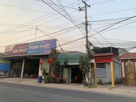 Bán nhà mặt tiền DT825, tt Đức Hoà, Long An