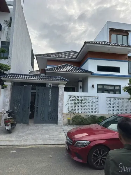 Bán đất tặng nhà Biệt thự đường Hoà Minh 19.