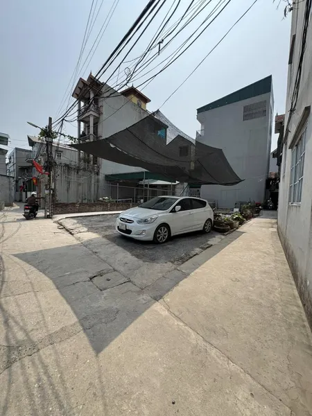 3 tỷ sở hữu 52m đất , lô góc, ô tô tải đỗ cửa, ngõ thông