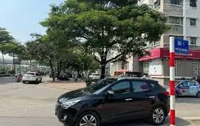 Bán 121m2 đất phân lô ngõ 1 Đổ Nhuận mặt tiền 7,2m giá 22,6tỷ lh 0935628686