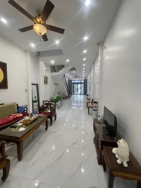 Cho thuê nhà mặt đường Quang Lai, Thanh Trì 85 4 6 20 triệu/tháng