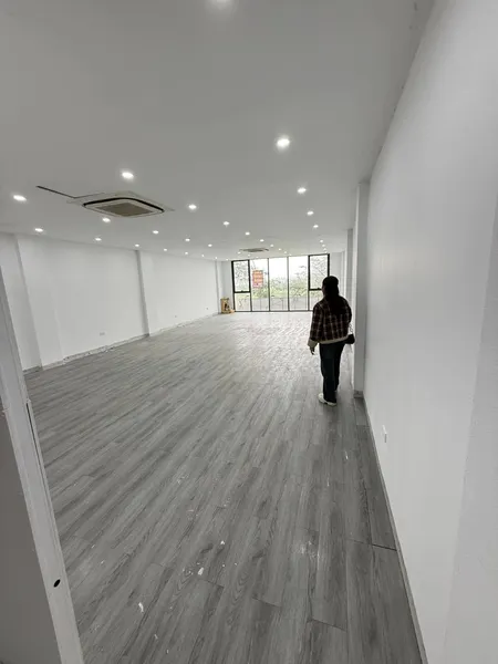 Cho thuê tòa nhà tại Hoàng Liệt, Hoàng Mai 220m2*6.5 tầng, Giá 150.000đ/m2