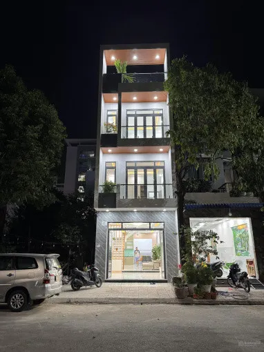 Chủ gửi bán nhà mới xây giá 1.85Tỷ ngay Nguyễn Du, Bình Hoà, Thuận An, sổ riêng.
