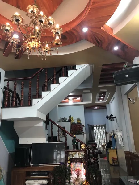 Bán nhà mặt tiền kinh doanh ngay chợ Gò Đen