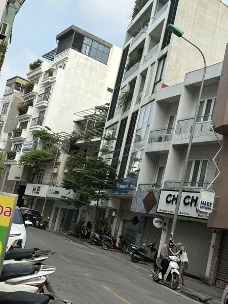 🔅 MẶT PHỐ ĐỒNG NHÂN, 196M2 10T THANG MÁY, MT 6.5M, DÒNG TIỀN 400TR/TH, 150 TỶ 🔅