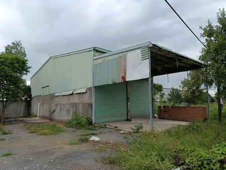 Bán nhà xưởng mặt tiền  đường Bến Than, Hòa Phú Củ Chi, 8x27m, 217m2, thổ cư 159m2, xưởng còn mới hoạt động ngay