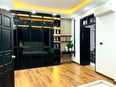 Đẳng cấp phố Vũ Trọng Phụng 38m, 6T thang máy, ở vip, 3 bước ra phố, 9.9 tỷ.