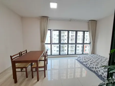 Bán căn hộ tập thể khu Thanh Nhàn, Công viên Tuổi Trẻ, 82m2 sử dụng, gần phố, ô tô đỗ chân cầu thang. Hơn 3 tỷ