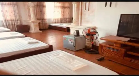 Bán gấp Khách sạn 545m2, mt10m, 6T, 32 tỷ, Sóc Sơn.