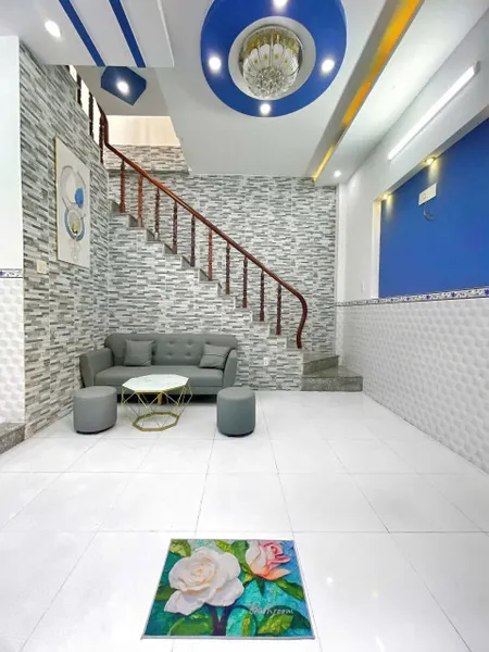 NHÀ ĐẸP - LẦU ĐÚC - NẰM GẦN - ĐHCT