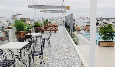 KHÁCH SẠN CỬA NGÕ SÂN BAY - TÂN BÌNH 🔥🔥
🏨 VỊ TRÍ ĐẮC ĐỊA - DÒNG TIỀN KHỦNG 25 TỶ/ NĂM
ĐƯỜNG ĐỐNG ĐA