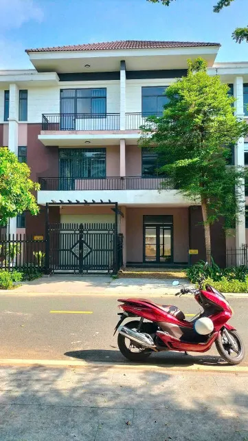 BÁN NHÀ PHỐ LIỀN KẾ MT SHOPHOUSE GIÁP THỚI SƠN HÓC MÔN:6X16(96M2) GIÁ: NHỈNH 4 TỲ
