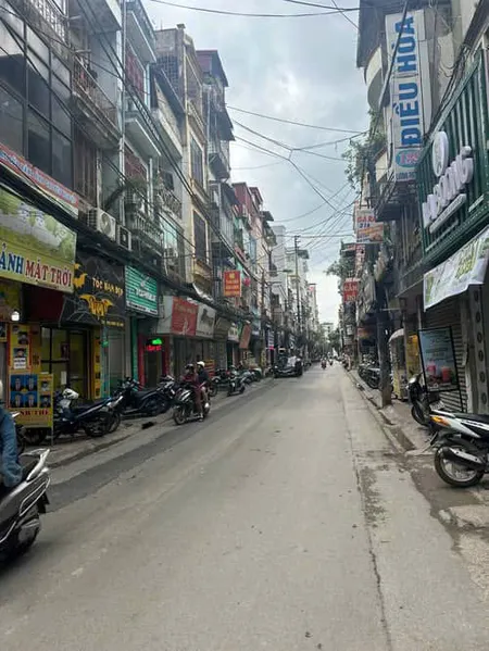LƯƠNG THẾ VINH - PHÂN LÔ - Ô TÔ TRÁNH - KINH DOANH SẦM UẤT - TOÀ NHÀ DÒNG TIỀN 9 TẦNG BỀ THẾ - 17 PHÒNG CHO THUÊ + 1 CỬA HÀNG Ở TẦNG 1   - DÒNG TIỀN 90TR/THÁNG