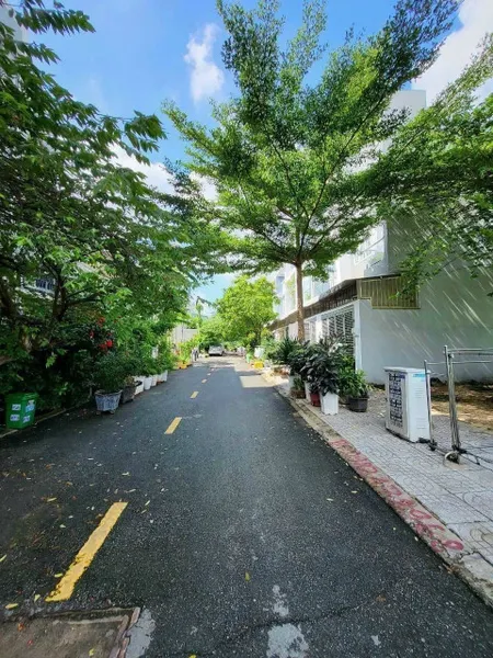Chính Chủ cần bán Gấp Lô đất Thổ cư 90m2, đã có sổ riêng, đường Trịnh Quang Nghị, KDC Phong Phú, Bình Chánh, giá 1,7tỷ