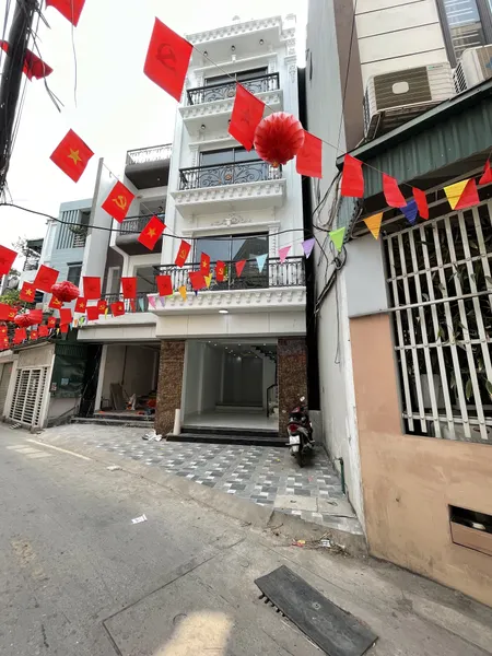 TÀI CHÍNH HƠN 4 TỶ SỞ HỮU CĂN NHÀ 4 TẦNG TRUNG TÂM CAO THẮNG,HẠ LONG