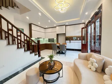SIÊU PHẨM - VIỆT HƯNG - 43M - MỚI ĐẸP - SÁT Ô TÔ - 3 THOÁNG - NGÕ NÔNG - HƠN 6 TỶ.