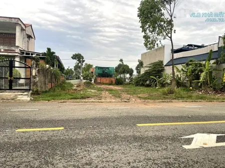 Ngân hàng thanh lý phát mãi bất động sản tại mặt tiền đường ĐT 821, xã Lộc Giang, huyện Đức Hòa, tỉnh Long An.