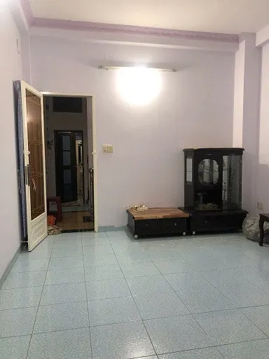 CHO THUÊ PHÒNG TẠI ĐƯỜNG BA ĐÌNH GẦN CẦU CHỮ Y .