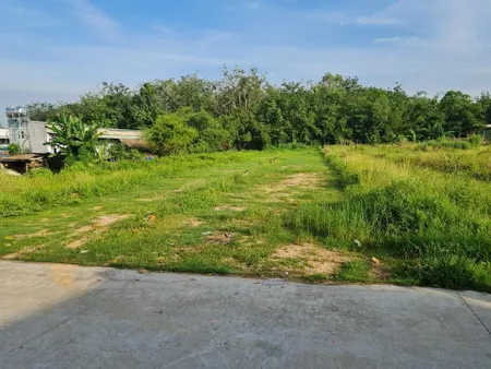 lh 0909 044 186. Sang gấp 200m2 đất ngay chợ, sát kcn tiện xây trọ giá 290tr
Đất sổ hồng riêng, thổ cư, bao sang tên công chứng