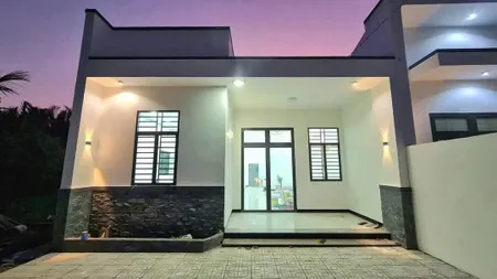 Bán Nhà mới xây sân vườn Tam Phước, Châu Thành - Bến Tre. Đường xe 16 chỗ tới nhà. Gần chợ Tam Phước.