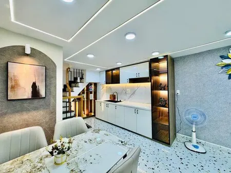 Nhà đẹp 4T, P1,Bình Thạnh, ngay chợ bà Chiểu, vào ở ngay, nhỉnh 6 tỷ