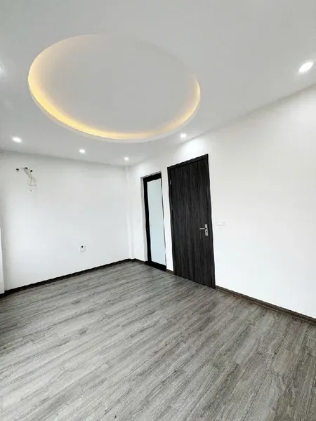 Mặt ngõ Ngọc Thuỵ Phân Lô 5 tầng mới tinh chỉ nhỉnh 4 tỷ nhận nhà ngay