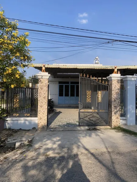 Nhà 5,2x26 135m2 1ty3 nhà đẹp sổ hồng riêng SDT 0394694404