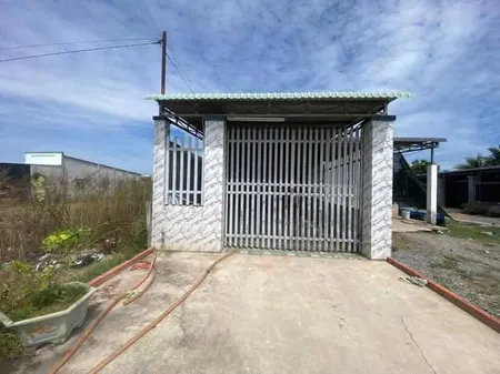 Nhà 5x50 250m2 1ty sổ hồng riêng SDT 0394694404