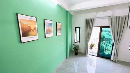 CCMN 30 phòng ngủ cần bán gấp. Dân cư sầm uất. Sổ đỏ sang tên ngay.