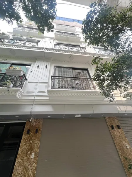 Bán nhà Nguyễn Đình Chiểu, 40m2, mặt tiền 5m, 12.8 tỷ, mới đẹp, thang máy, trung tâm, ngõ thông